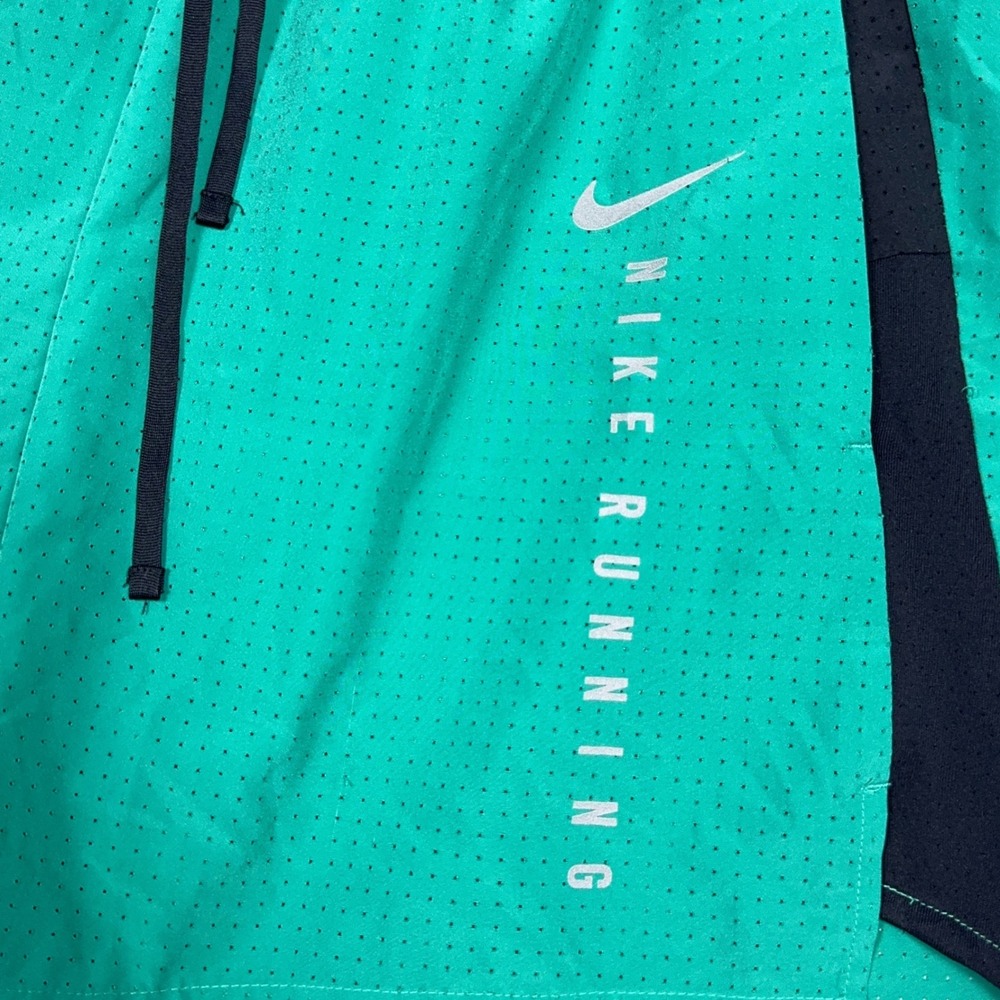 Nike Run Division Challenger Running Mens Size XL 5" Inseam Teal Gorpcore Gym - Picture 3 of 9